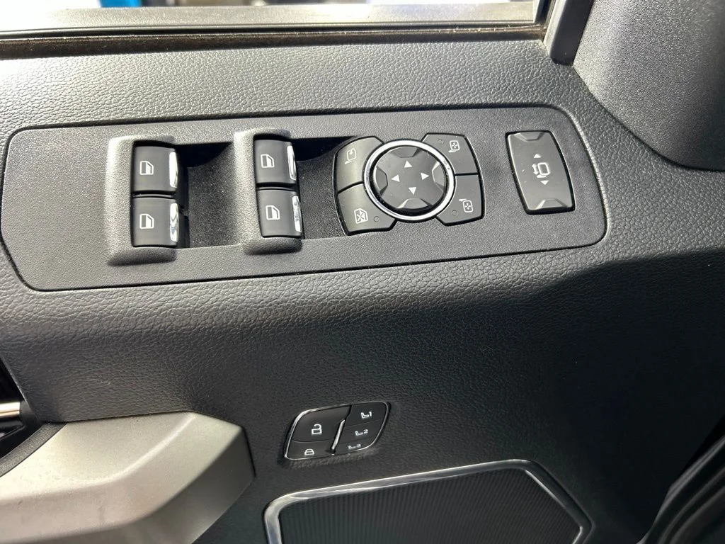 Used 2021 Blue Ford Lariat image 12