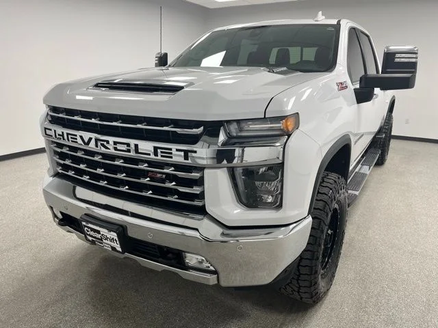 Used 2022 White Chevrolet LTZ image 4