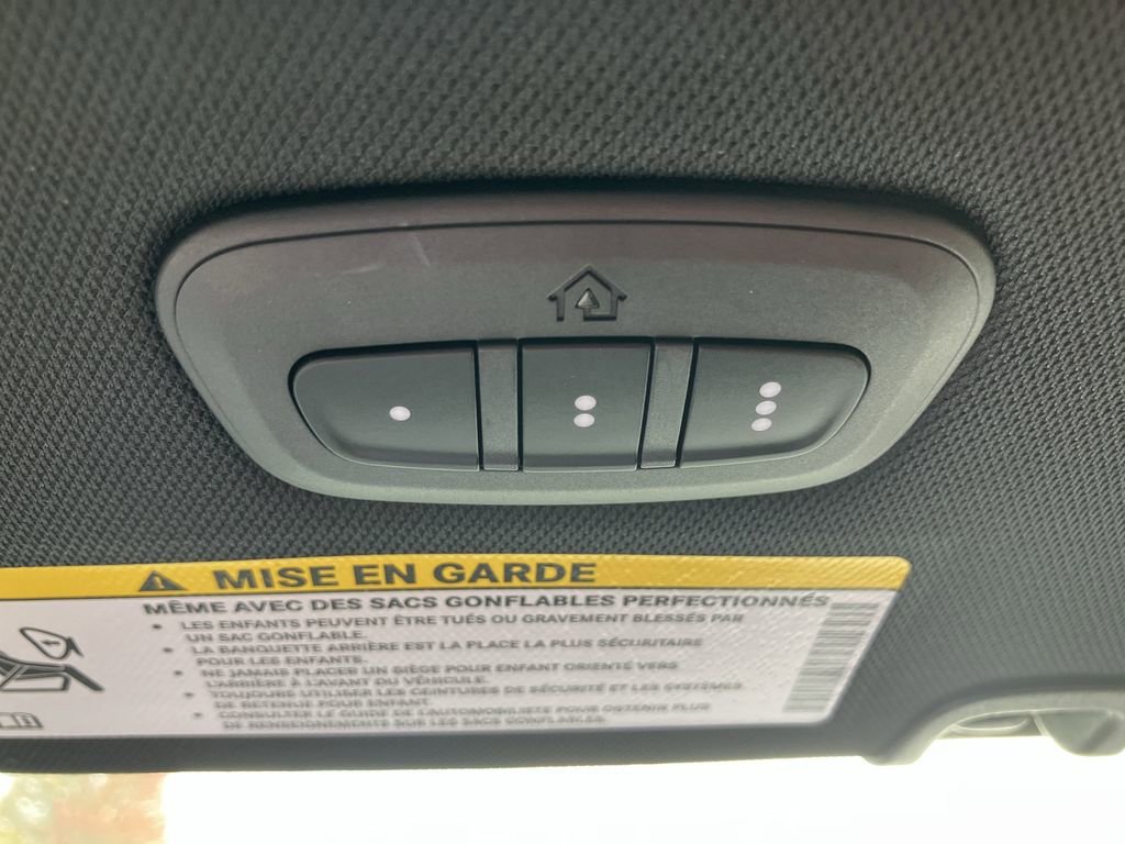 2026 Chrysler Pacifica Select - Photo 24