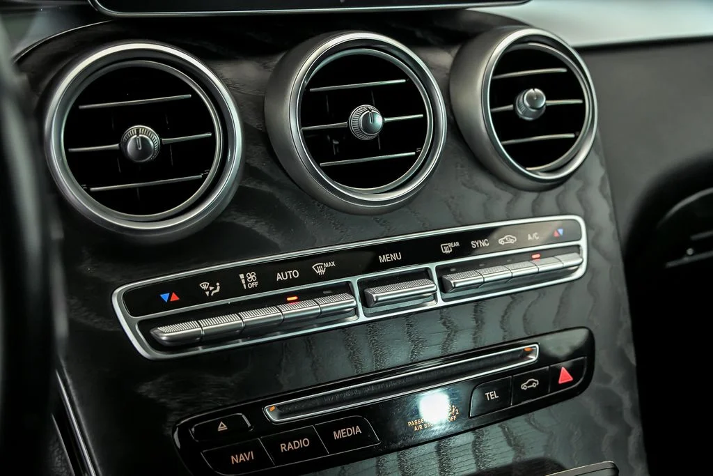 Used 2018  Mercedes-Benz GLC 300 image 23