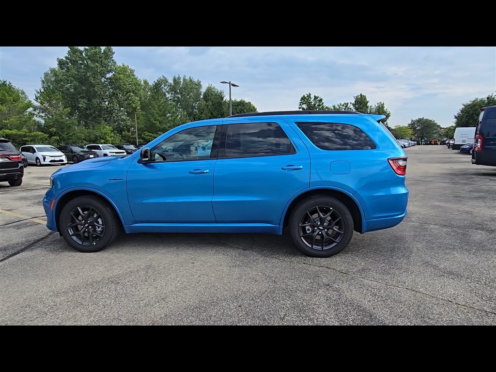 New 2027 B5 Blue Exterior Paint Dodge GT HEMI image 6