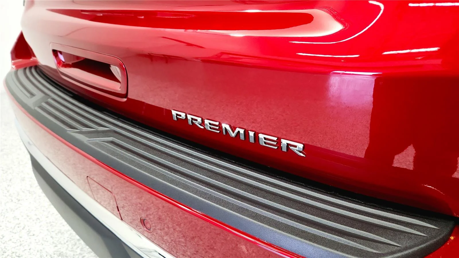 2026 Chevrolet Suburban Premier - Photo 17