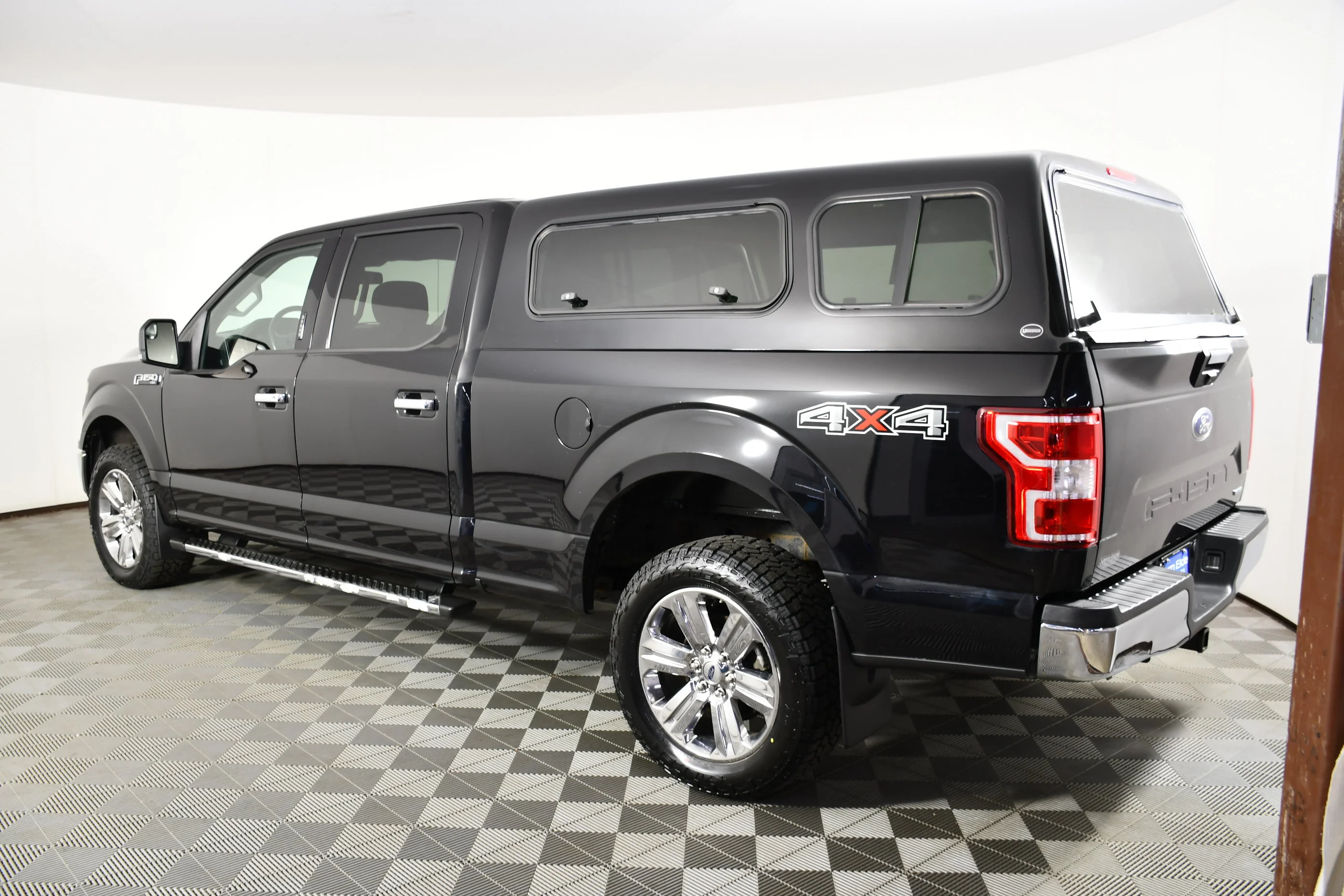 Used 2019 Black Metallic Ford XLT image 8