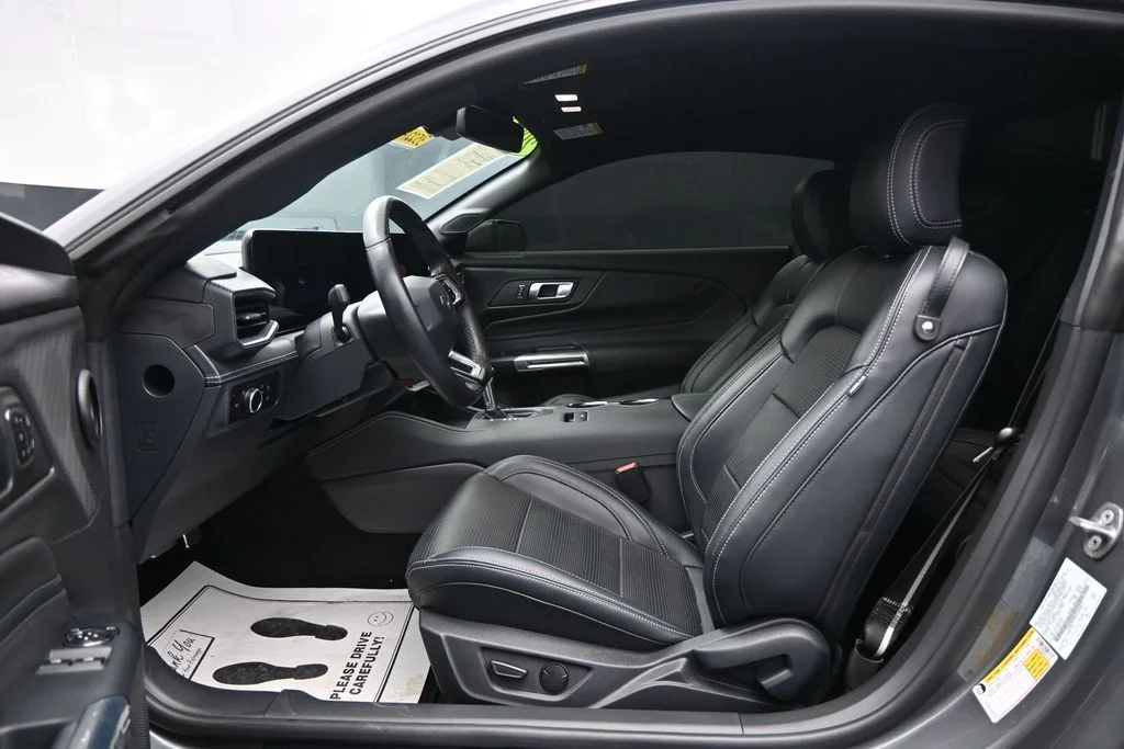 Used 2025 Gray Ford EcoBoost Premium image 9
