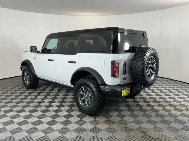 New 2025 Oxford White Ford Badlands image 7
