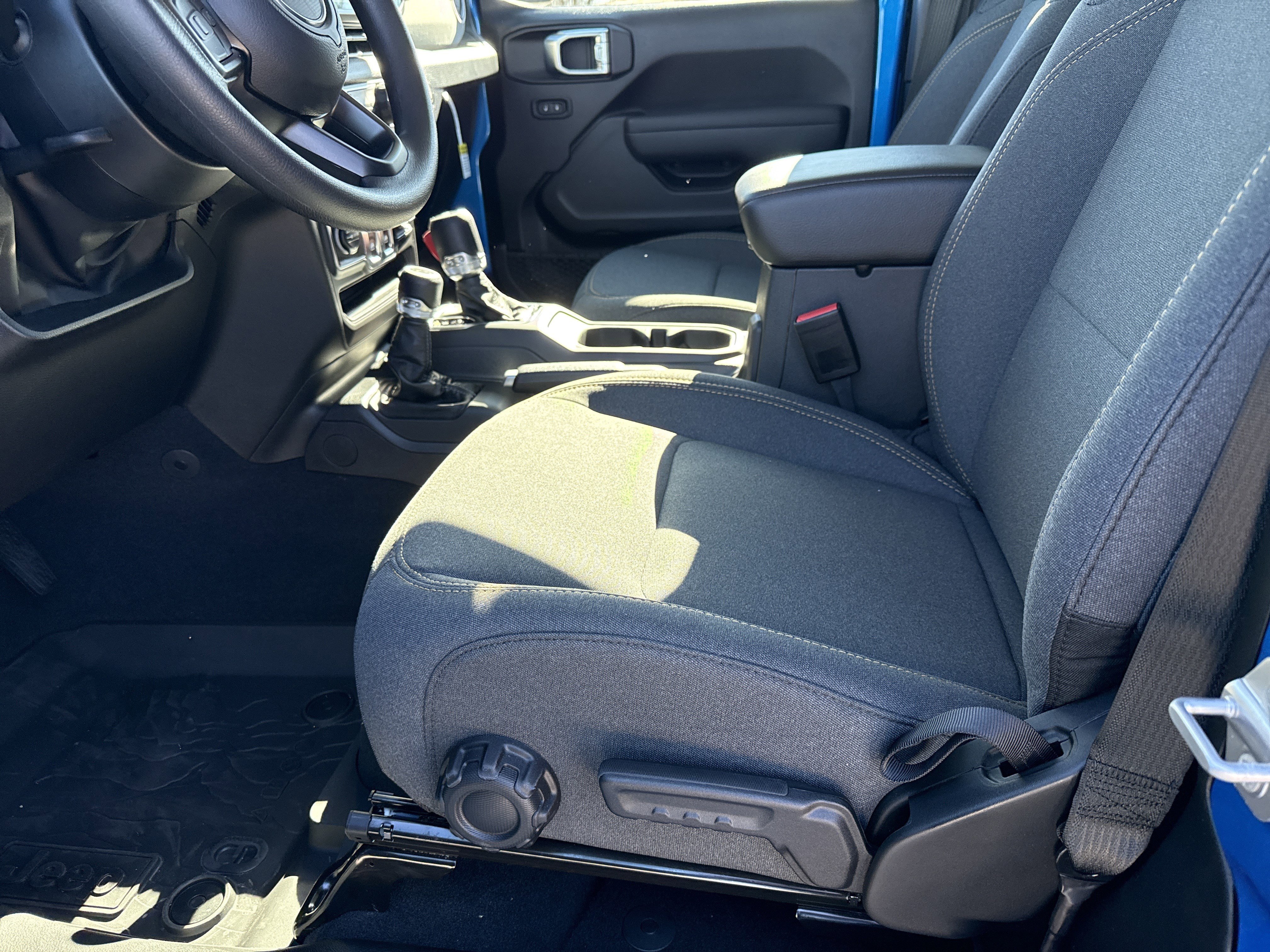 New 2026 Hydro Blue Pearlcoat Jeep Sport image 9