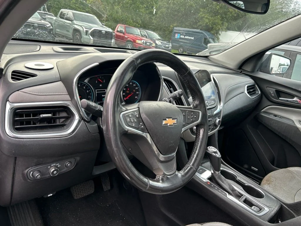 Used 2018 Cajun Red Tintcoat Chevrolet Premier image 21
