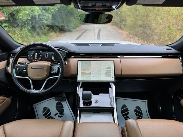 Used 2025 Ostuni Pearl White Premium Metallic Land Rover SE image 21