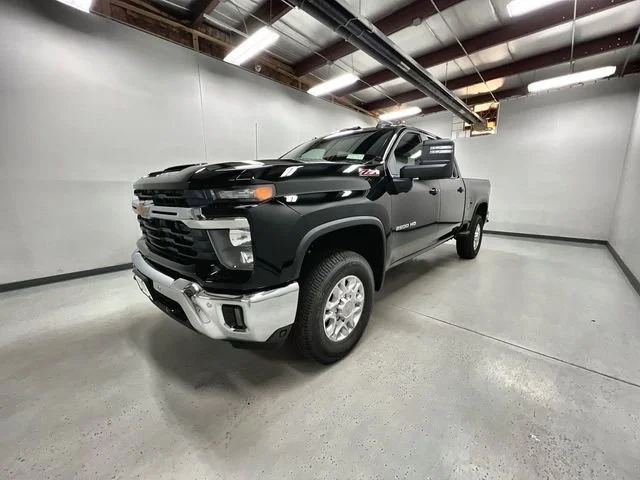 New 2026 Black Chevrolet LT image 4