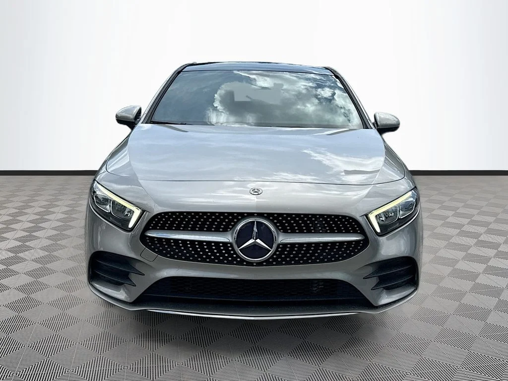 Used 2019 Gold Mercedes-Benz A 220 image 2