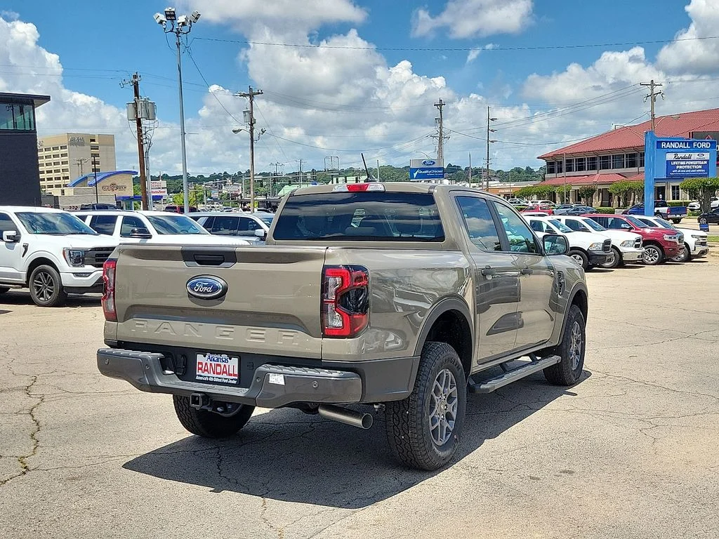 New 2026 Marsh Gray Ford XLT image 5