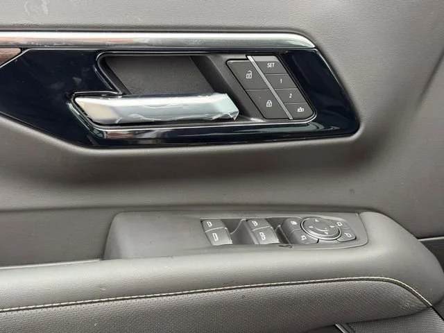 2026 Chevrolet Tahoe Premier - Photo 18