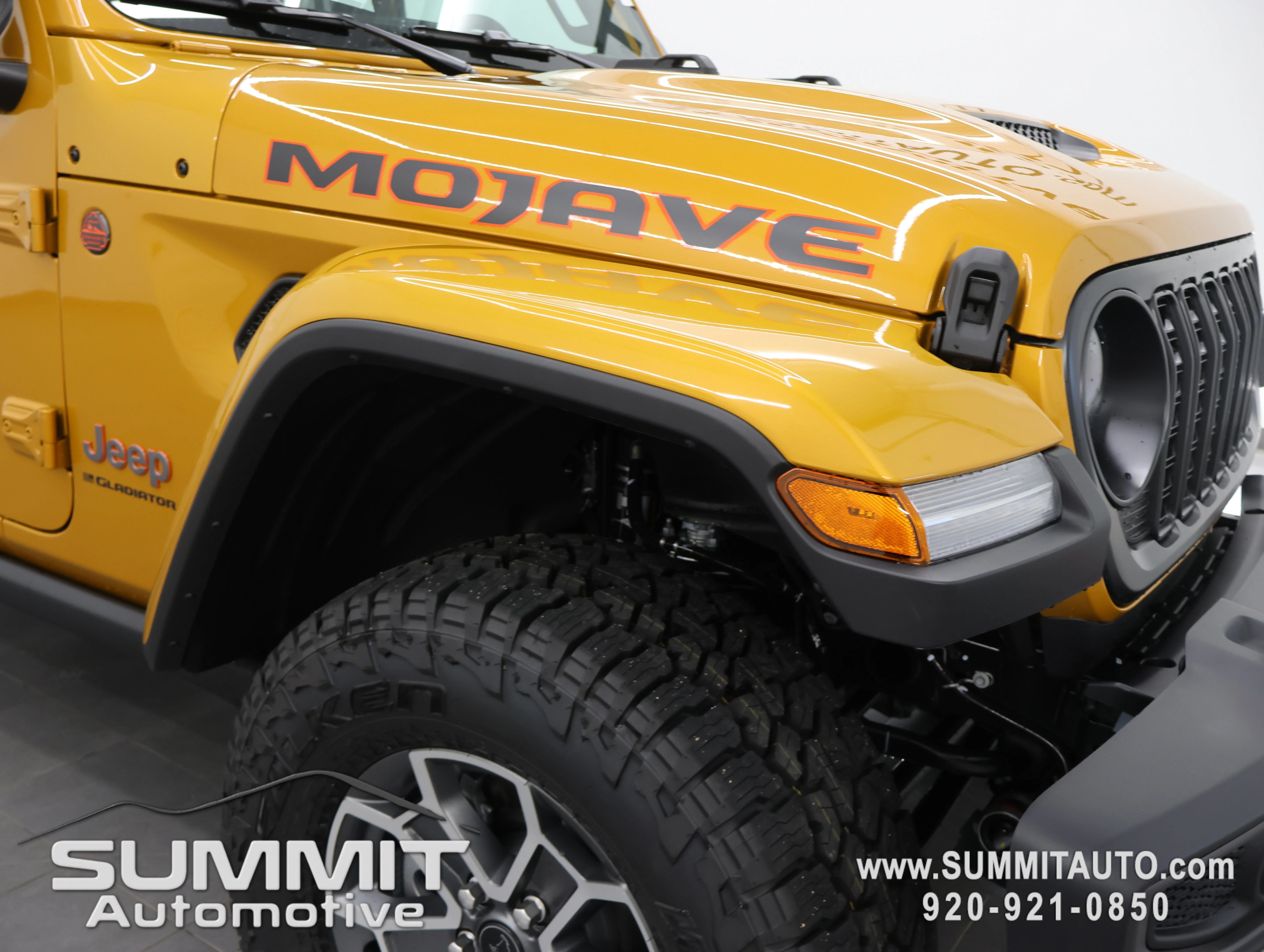 New 2026 Goldilocks Exterior Paint Jeep Mojave image 23
