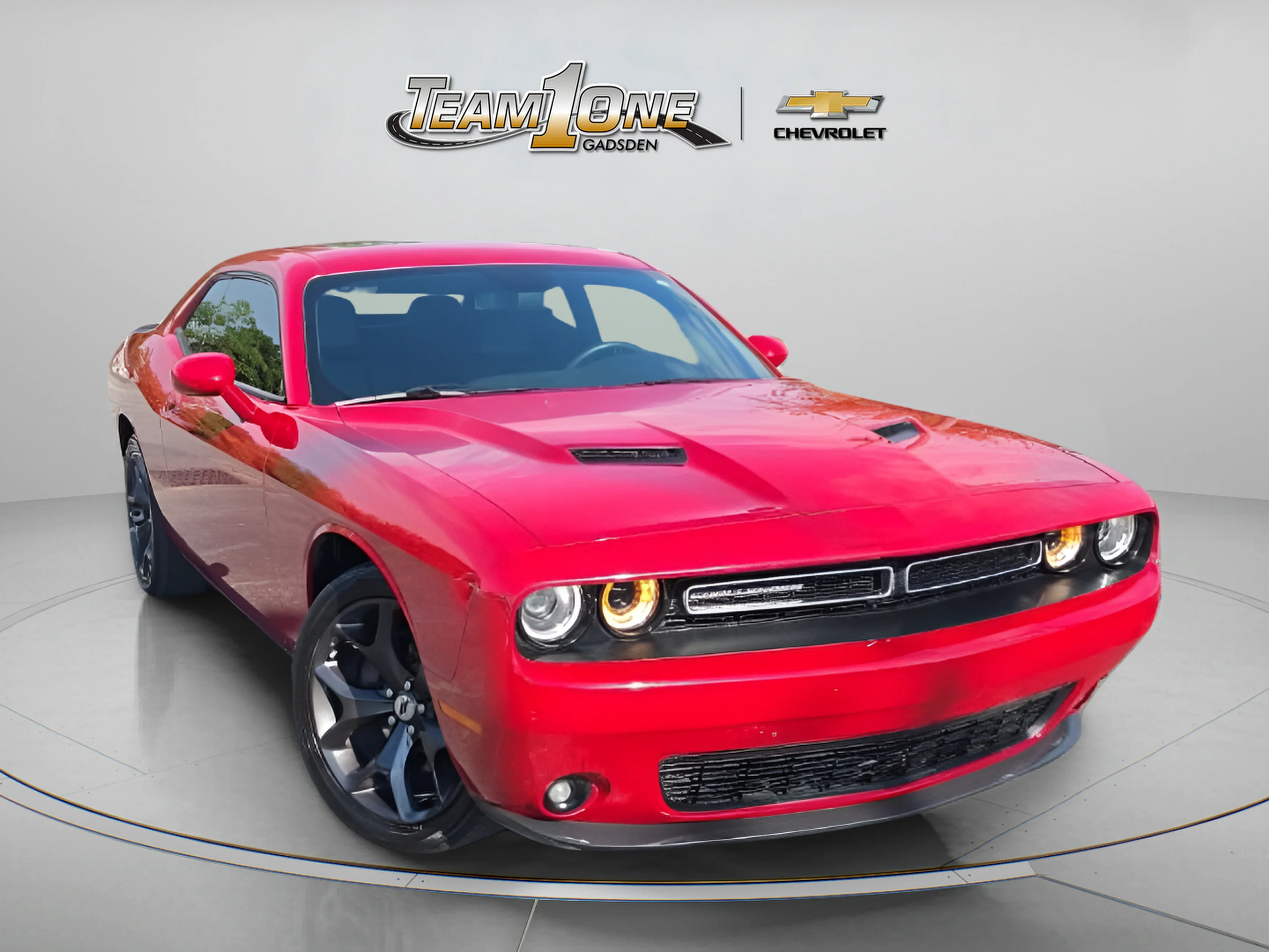 Used 2017 Red Dodge SXT Plus image 1