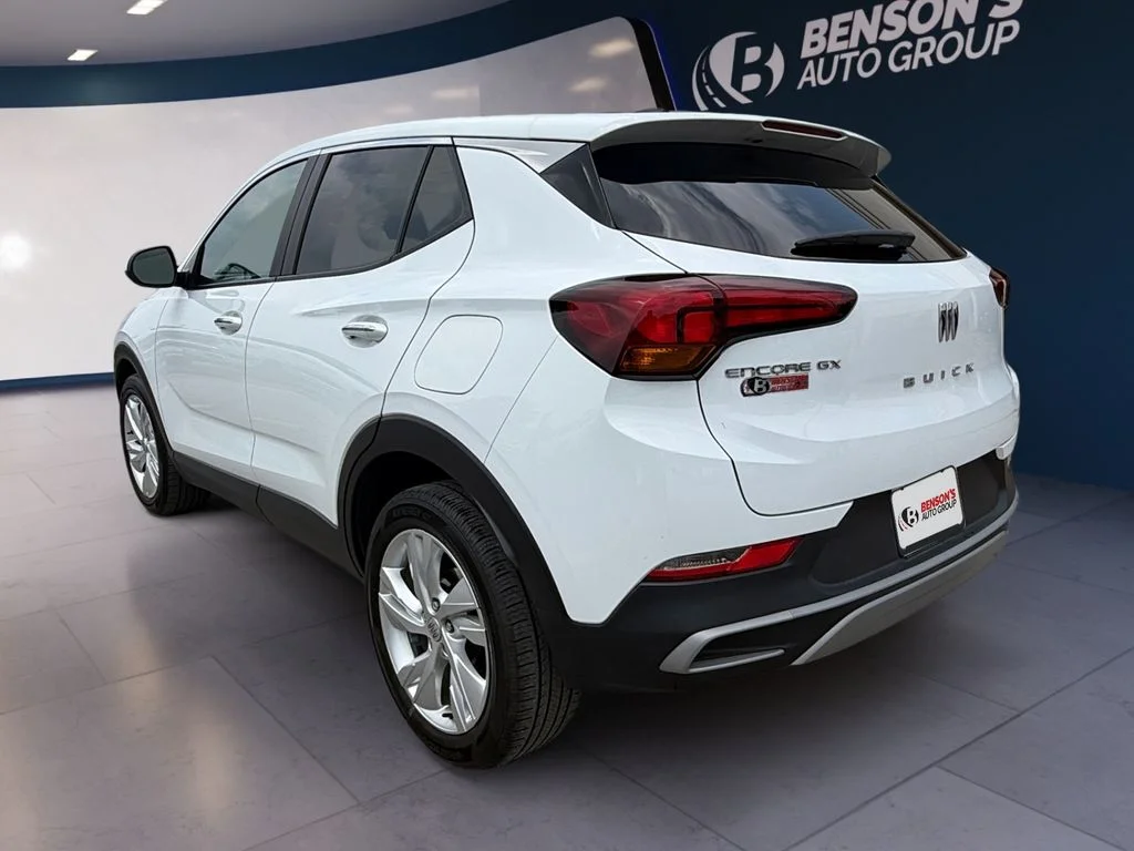 Used 2025 White Buick Preferred image 3
