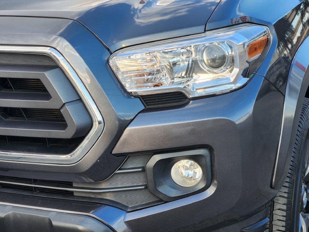 Used 2022 Gray Toyota SR5 image 8