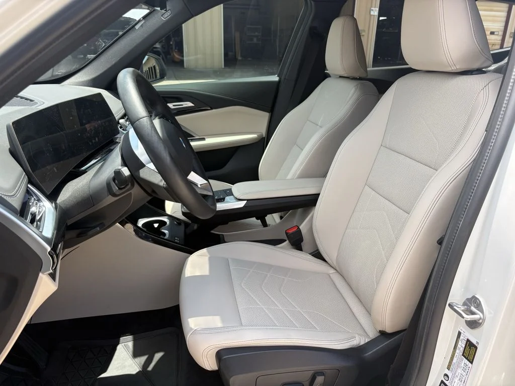 Used 2025 Alpine White BMW xDrive28i image 12