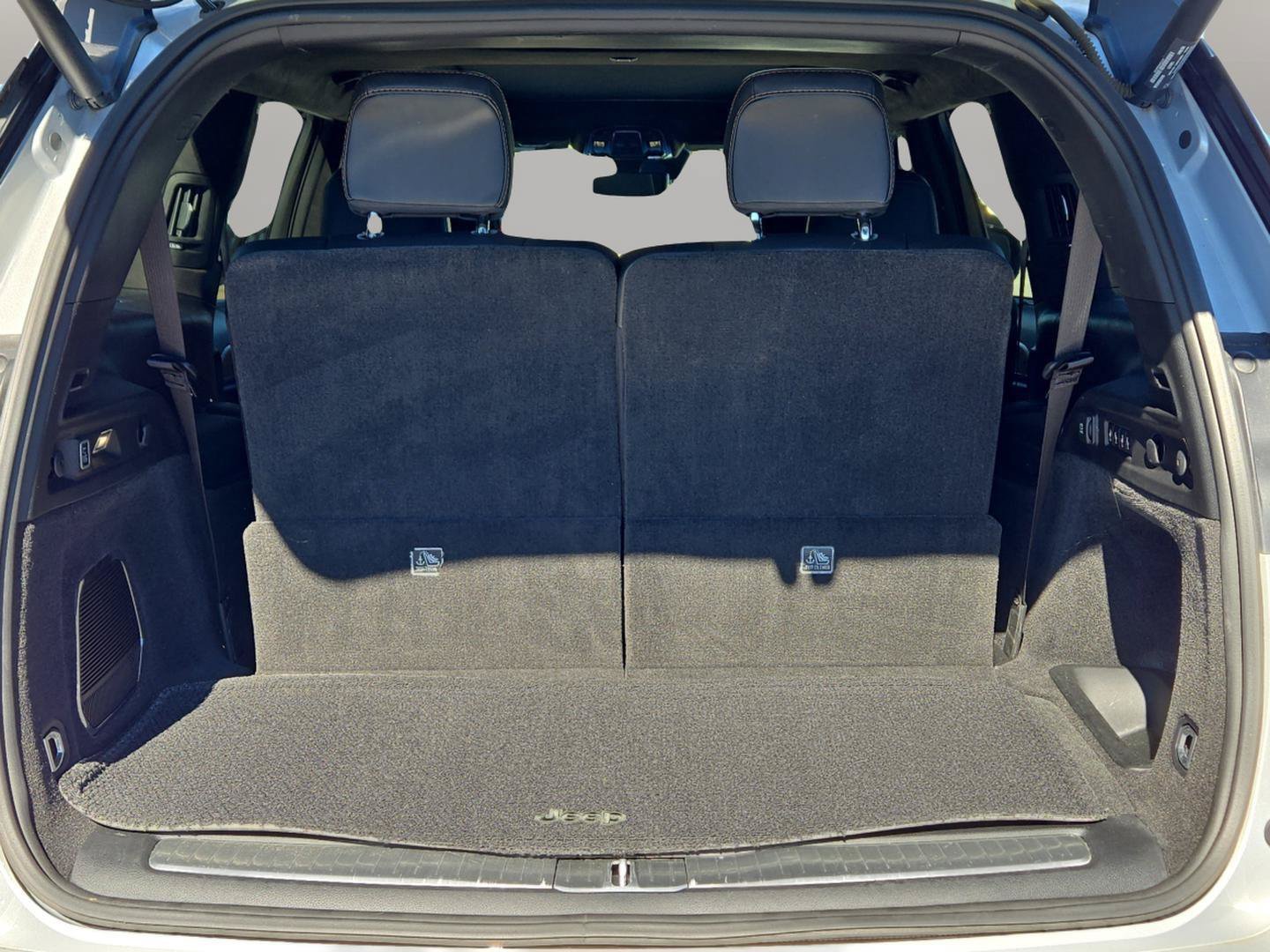 Used 2021 Silver Jeep Summit Reserve image 10