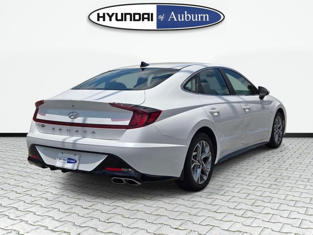 Used 2022 Gray Hyundai SEL image 5