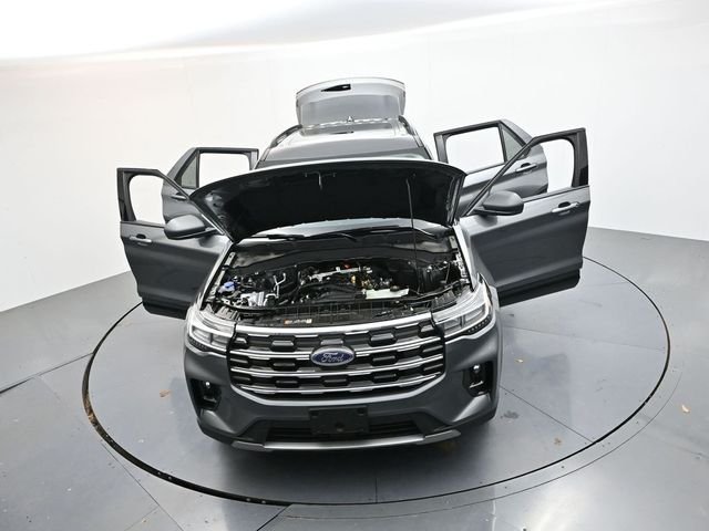 New 2026 Carbonized Gray Metallic Ford Active image 36