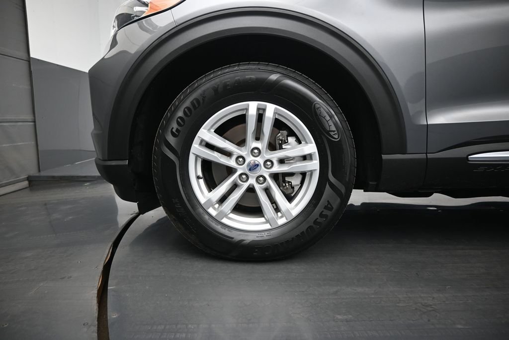 Certified Used 2021 Gray Ford XLT image 28