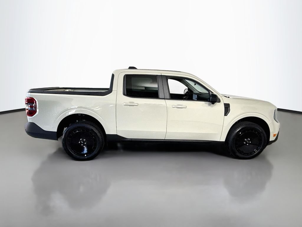 Used 2025 Sand Ford Lariat image 8