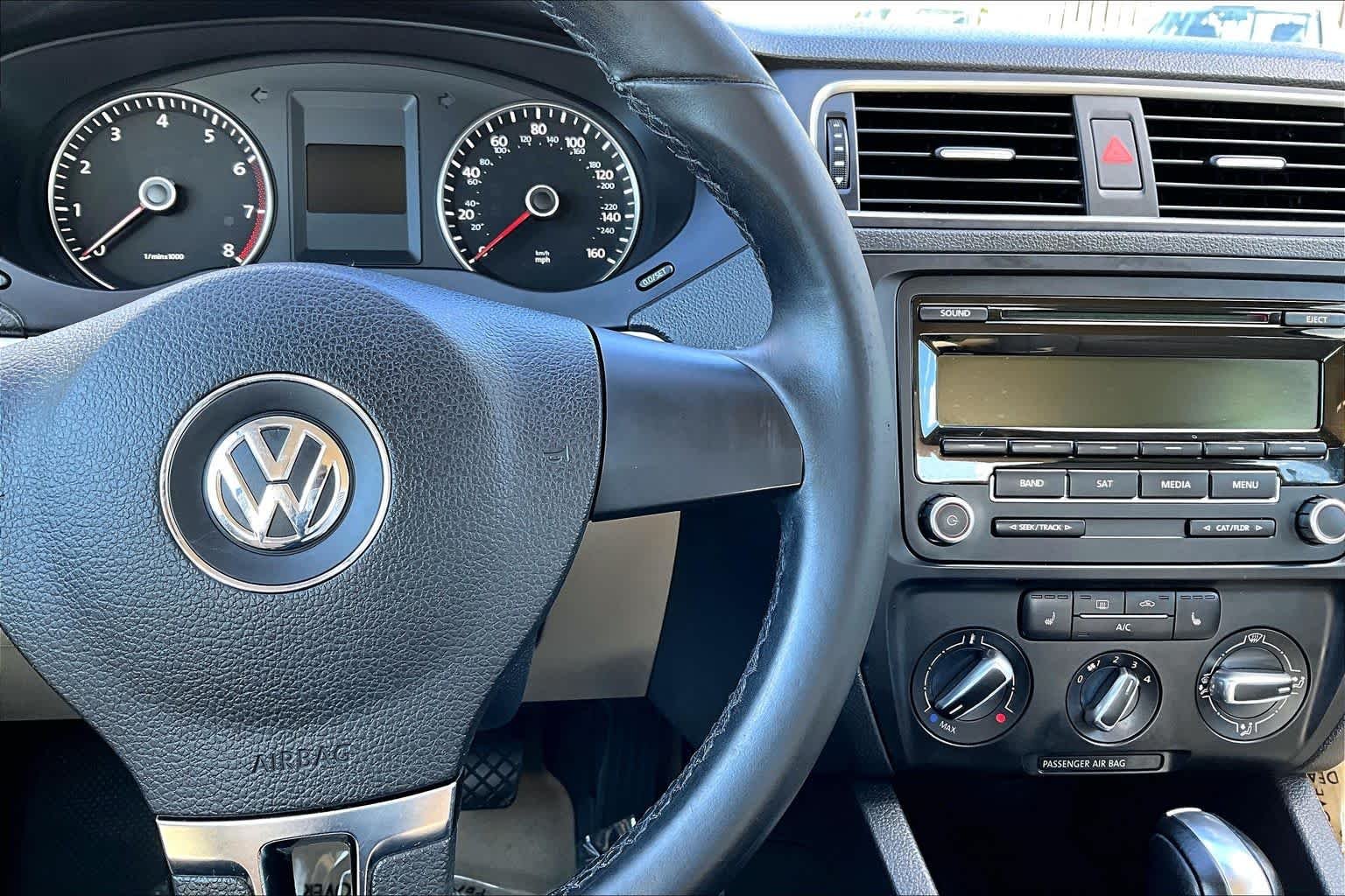 Used 2013 Black Volkswagen SE w/Convenience image 24