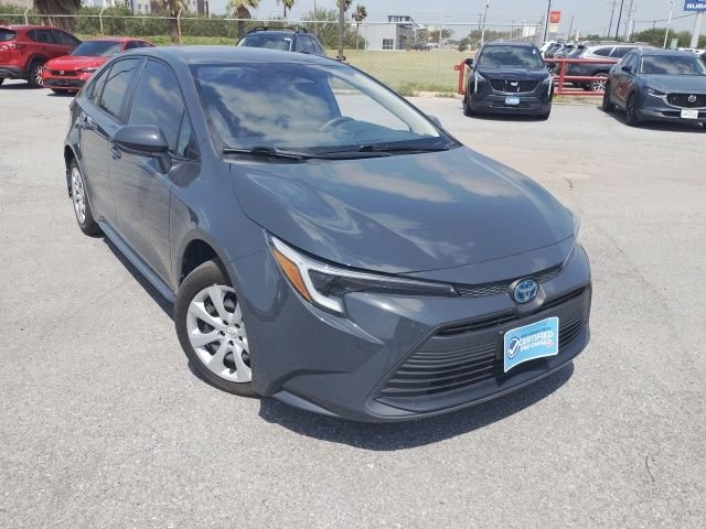 Used 2024  Toyota LE image 1