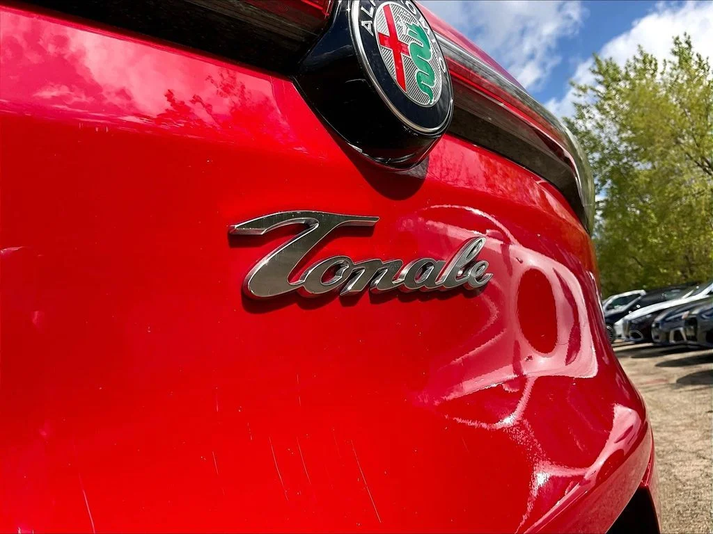 Used 2024 Alfa Rosso Alfa Romeo Veloce image 24