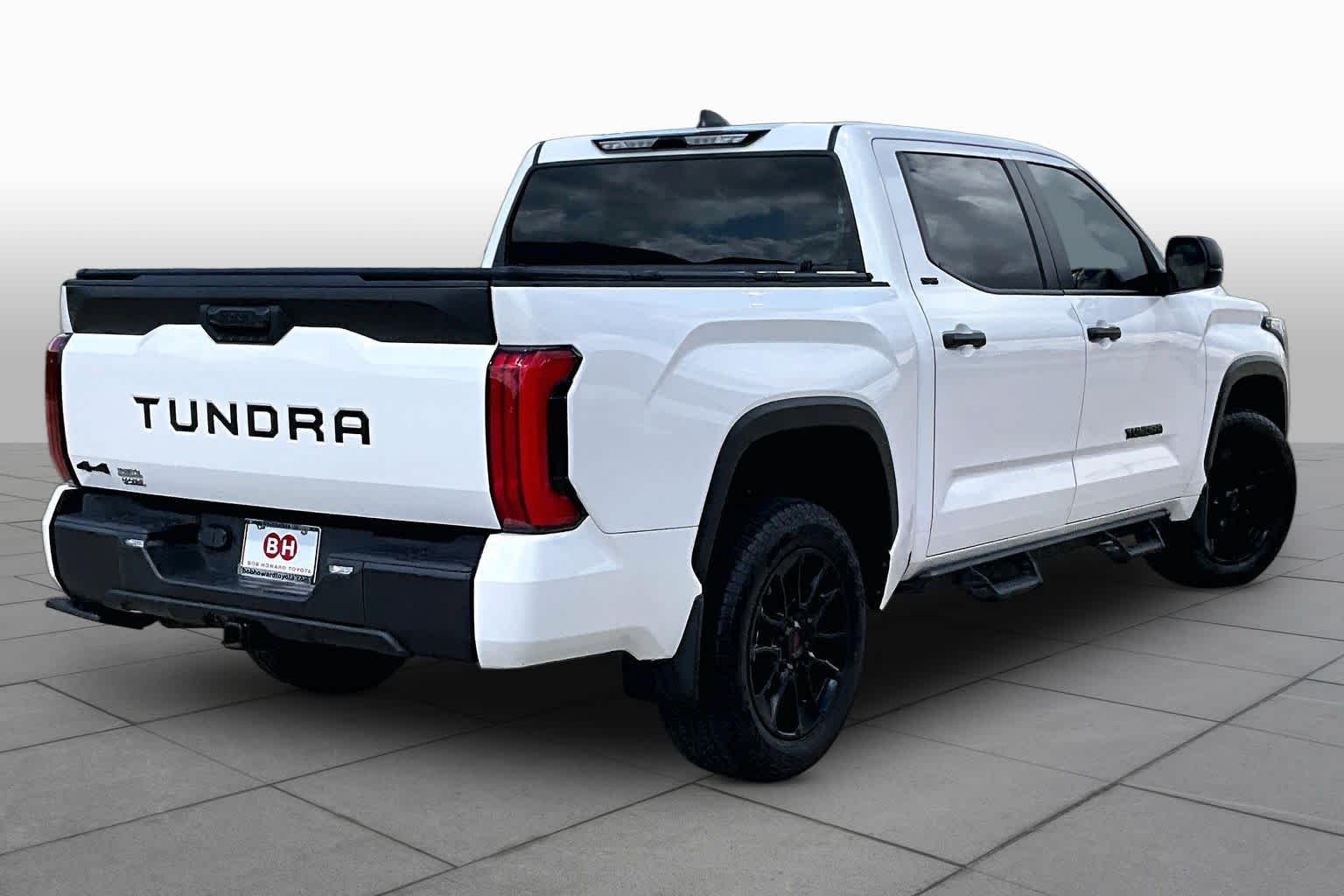 Used 2025 Ice Cap Toyota SR5 image 12