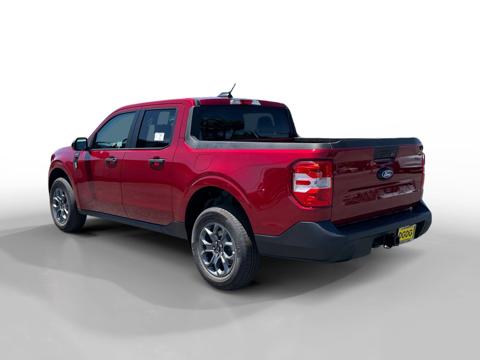 New 2026 Ruby Red Metallic Tinted Clearcoat Ford XLT image 3