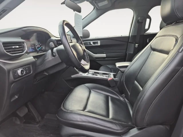 Used 2022 Silver Metallic Ford XLT image 11