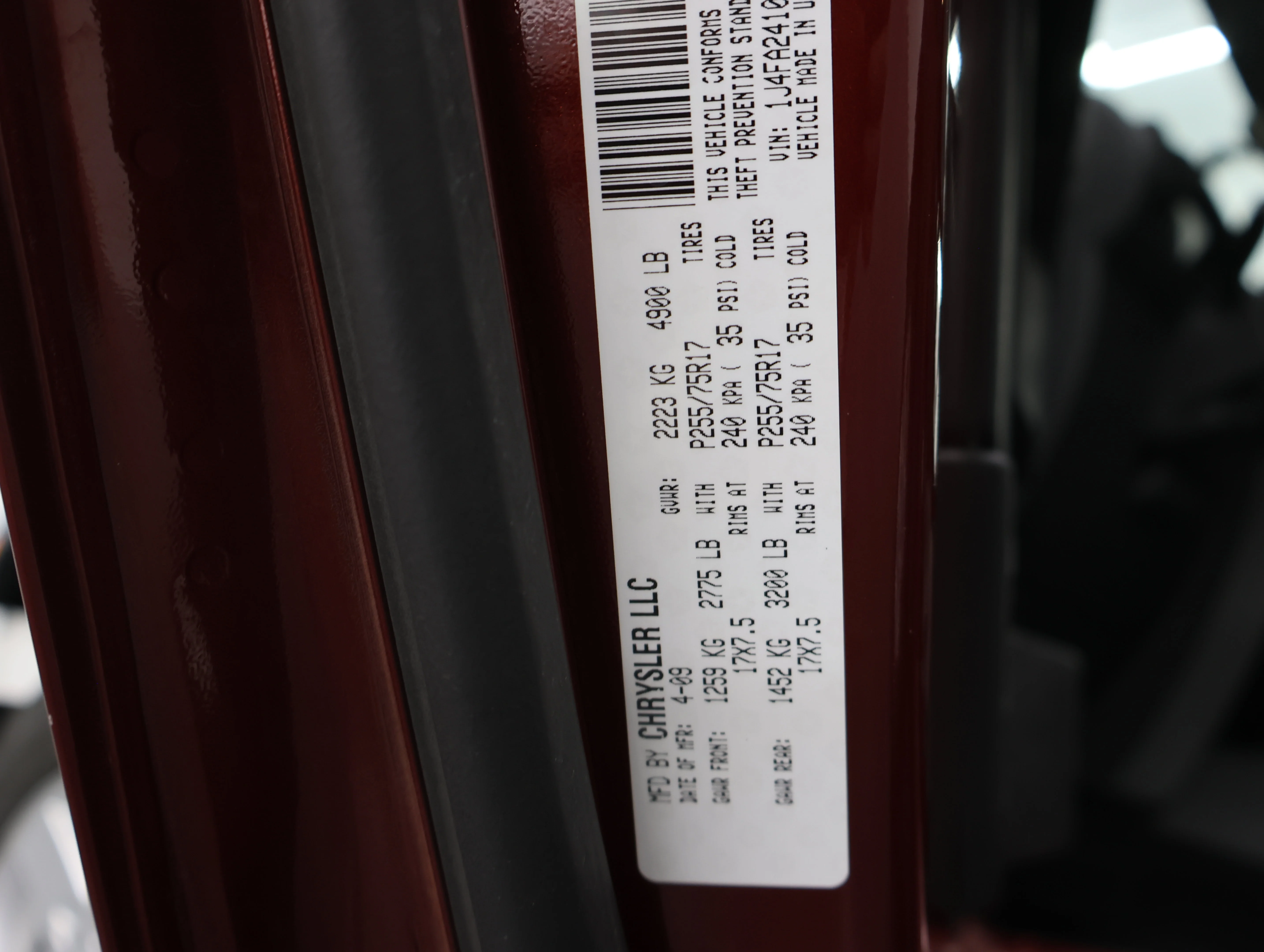 Used 2009 Red Rock Crystal Pearl Jeep X image 39