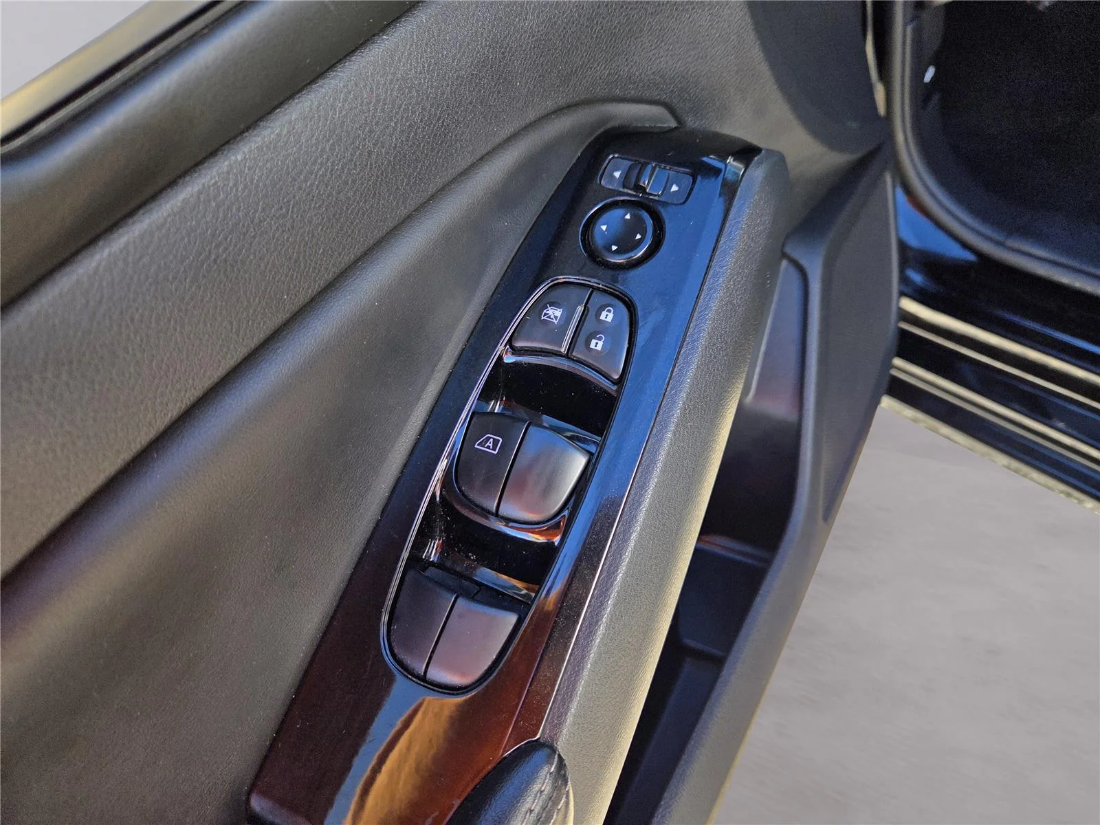 2023 Nissan Altima SV - Photo 12