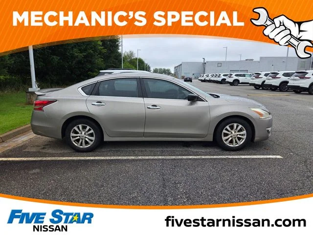 Used 2014 Beige Nissan 2.5 S image 15
