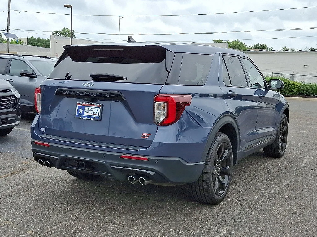 Used 2021 Blue Ford ST image 11