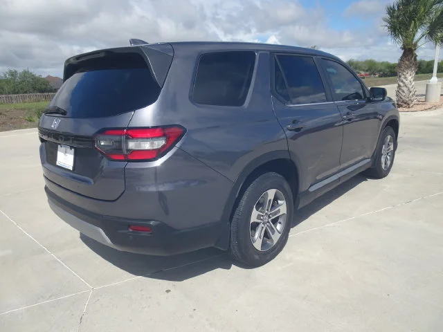 Used 2025 Modern Steel Metallic Honda EX-L image 4