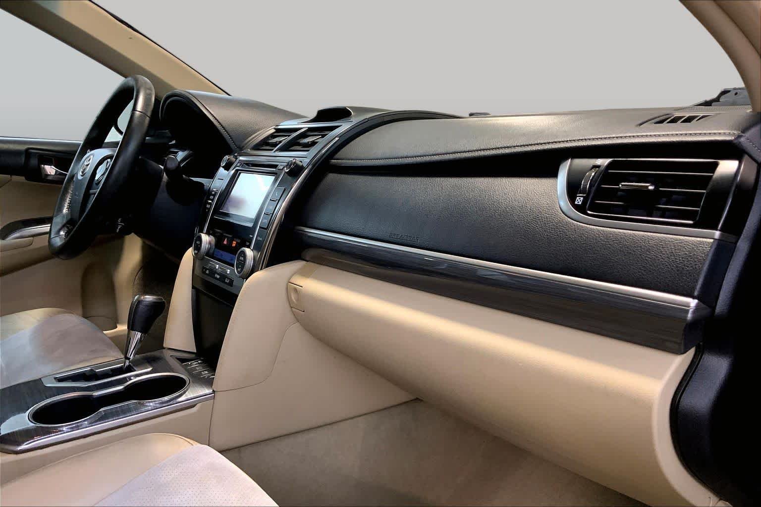 Used 2012 Attitude Black Metallic Toyota XLE image 18
