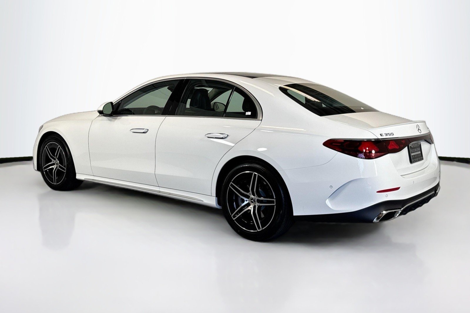 New 2026 Polar White Mercedes-Benz E 350 4MATIC® Sedan image 7