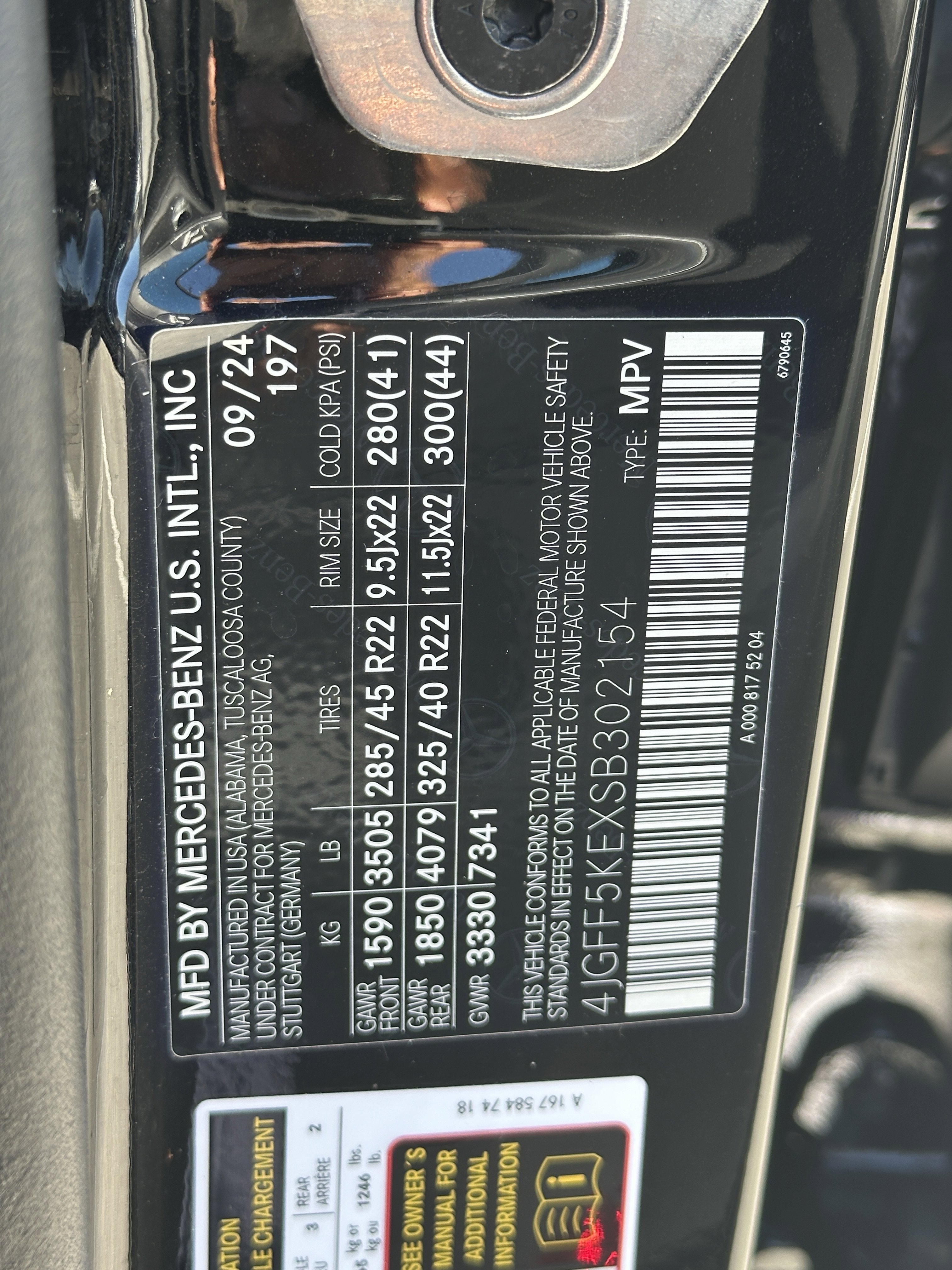 Certified Used 2025 Black Mercedes-Benz GLS 450 image 38