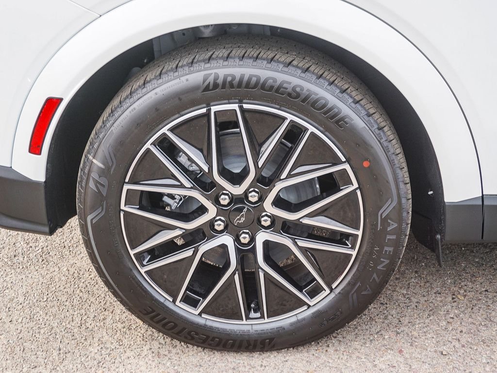 New 2026 Star White Metallic Tri-coat Ford Premium image 8