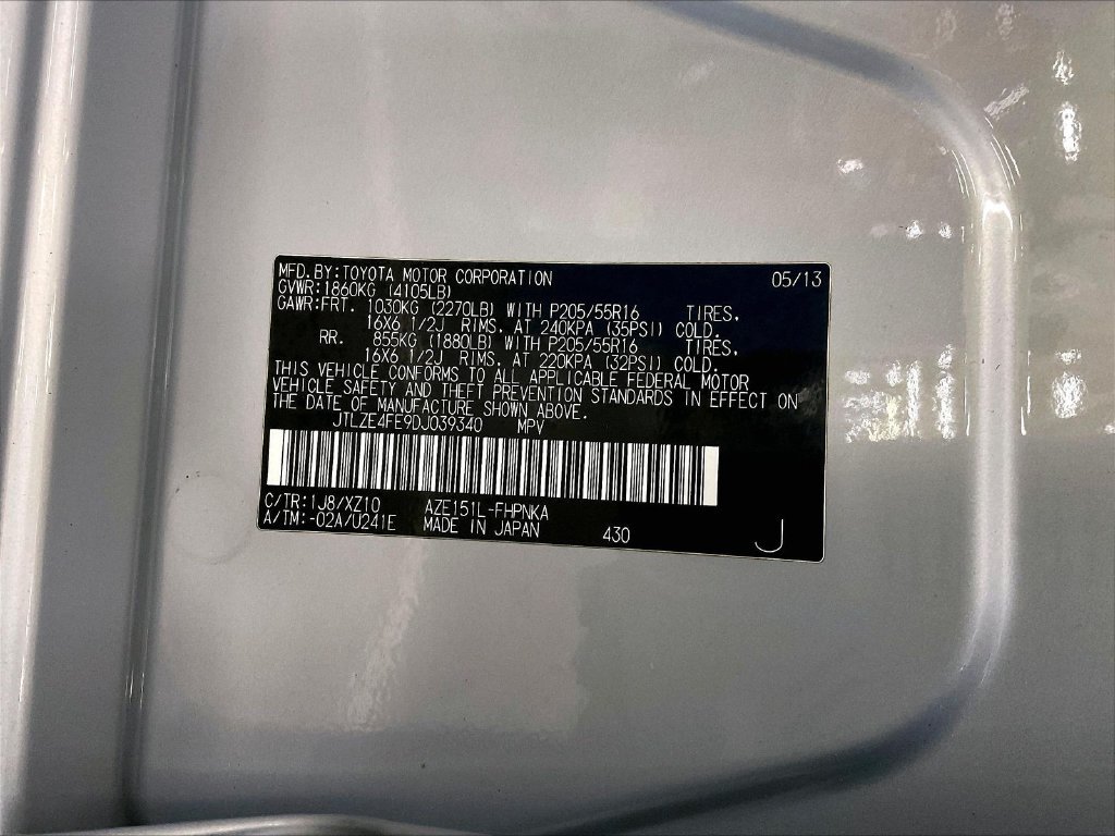 Used 2013 Silver Scion 10 Series image 32