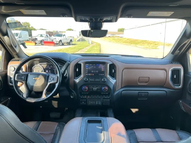 Used 2020 Gray Chevrolet High Country image 18