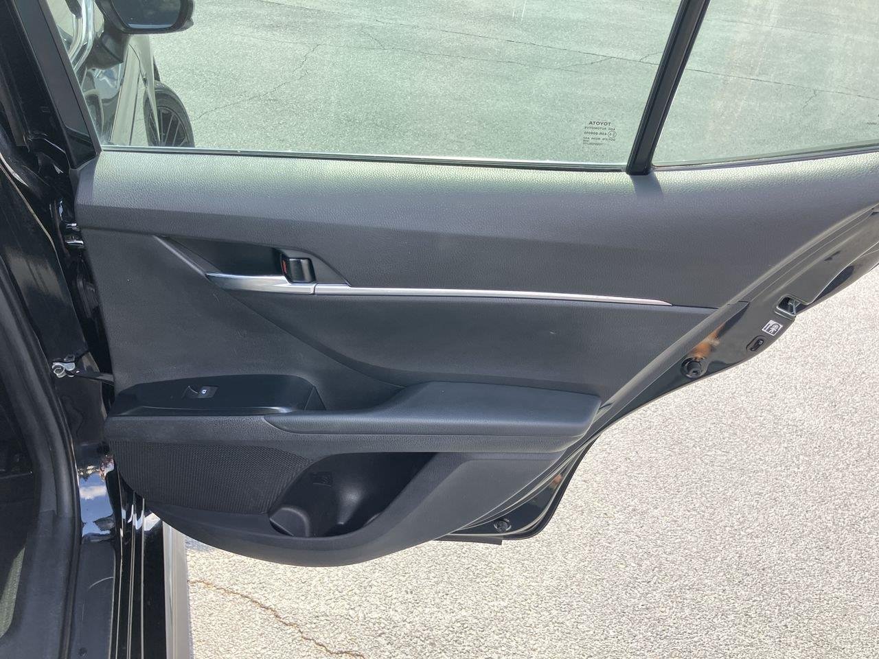 Used 2019 Black (Midnight Black Metallic) Toyota SE image 27