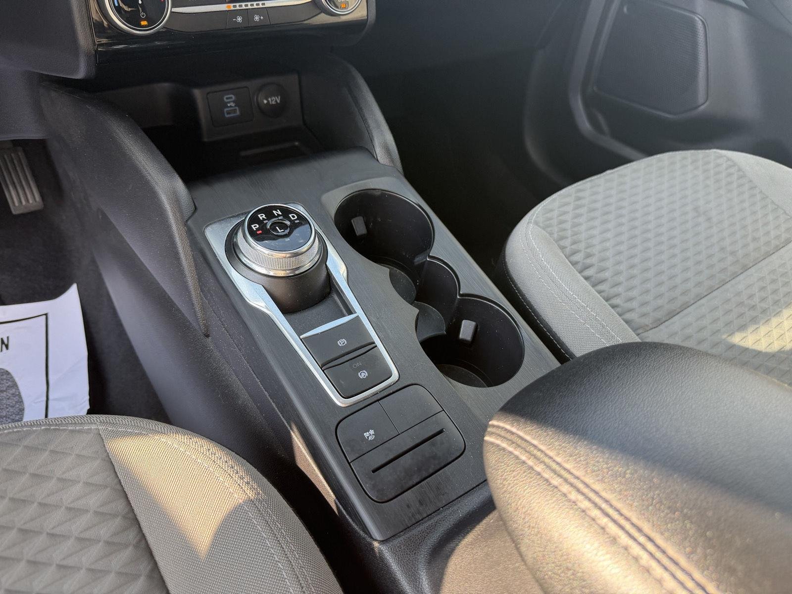 Used 2022 Oxford White Ford SE Hybrid image 18