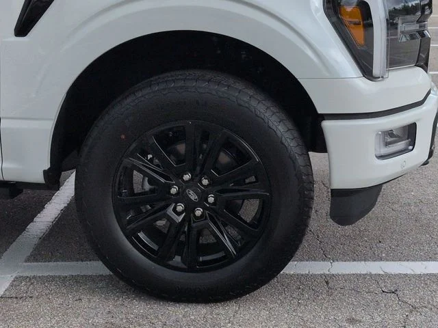 New 2026 Star White Metallic Tri-Coat Ford Platinum® image 11