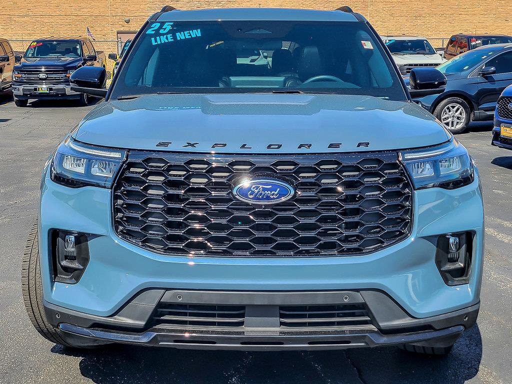 Used 2025 Vapor Blue Ford ST-Line image 5