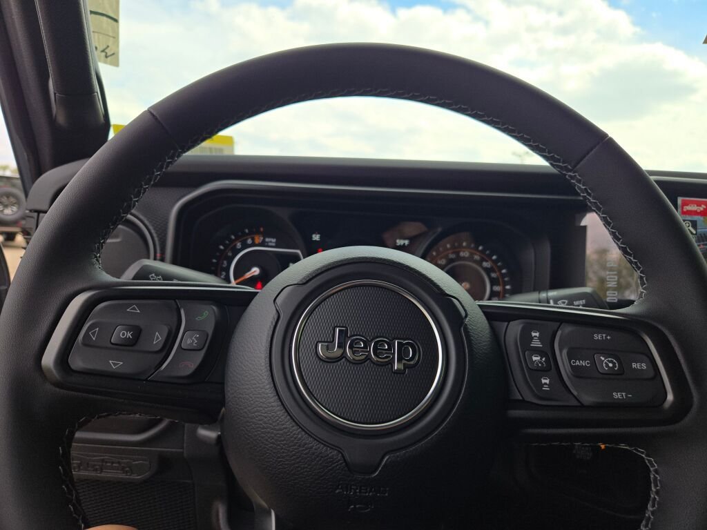 New 2026 Anvil Clear-Coat Exterior Paint Jeep Rubicon X image 28