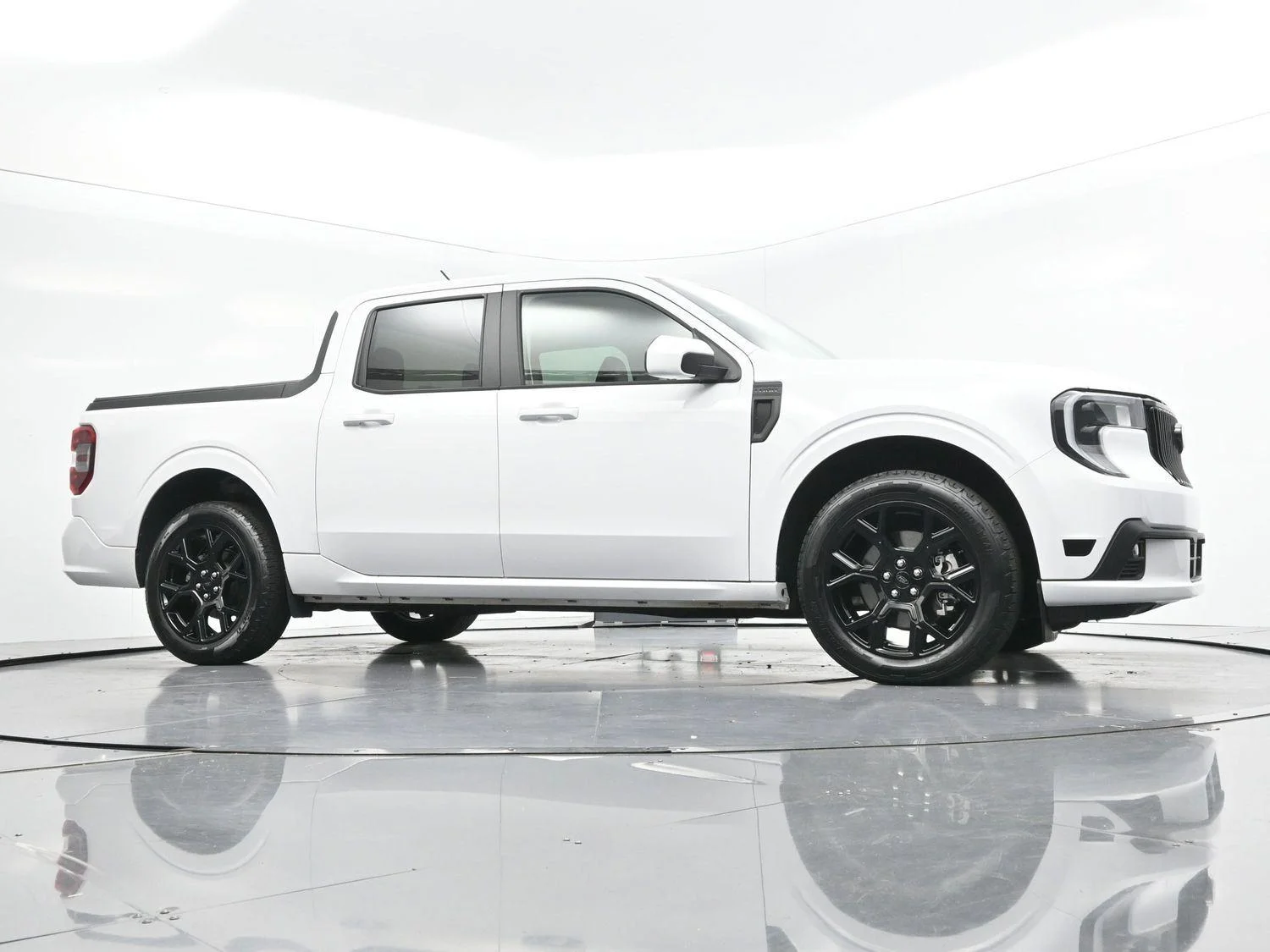 Used 2025 Oxford White Ford Lobo Standard image 40