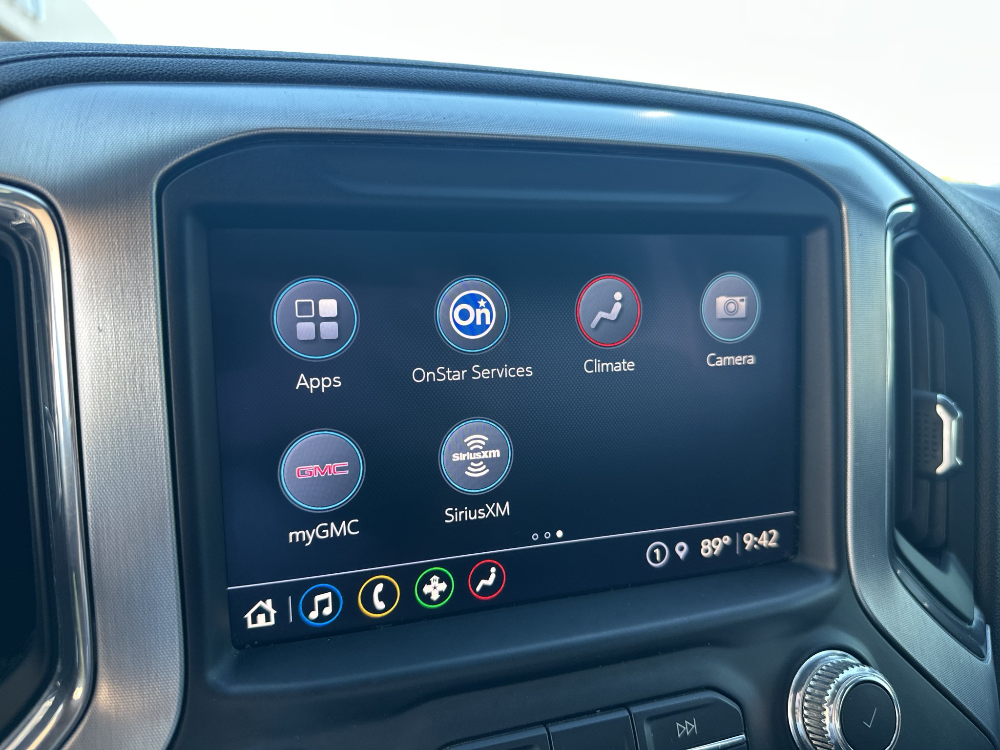 Used 2021 Quicksilver Metallic GMC Elevation image 24